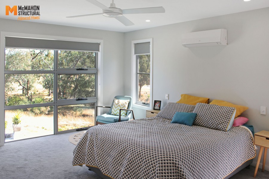 Townhouses Unit B Coolibah Drive, Inverell NSW - Multi Award Winning Home